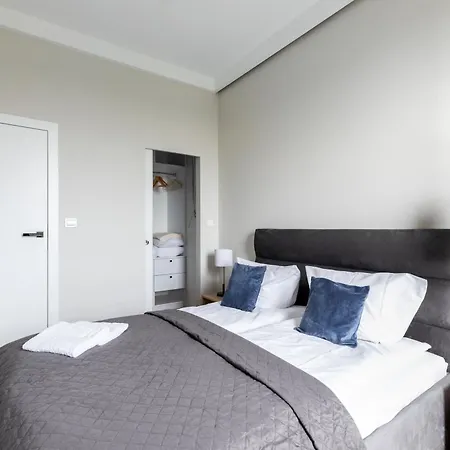Apartamento Zoliborz Rydygiera P&o Serviced Varsovia